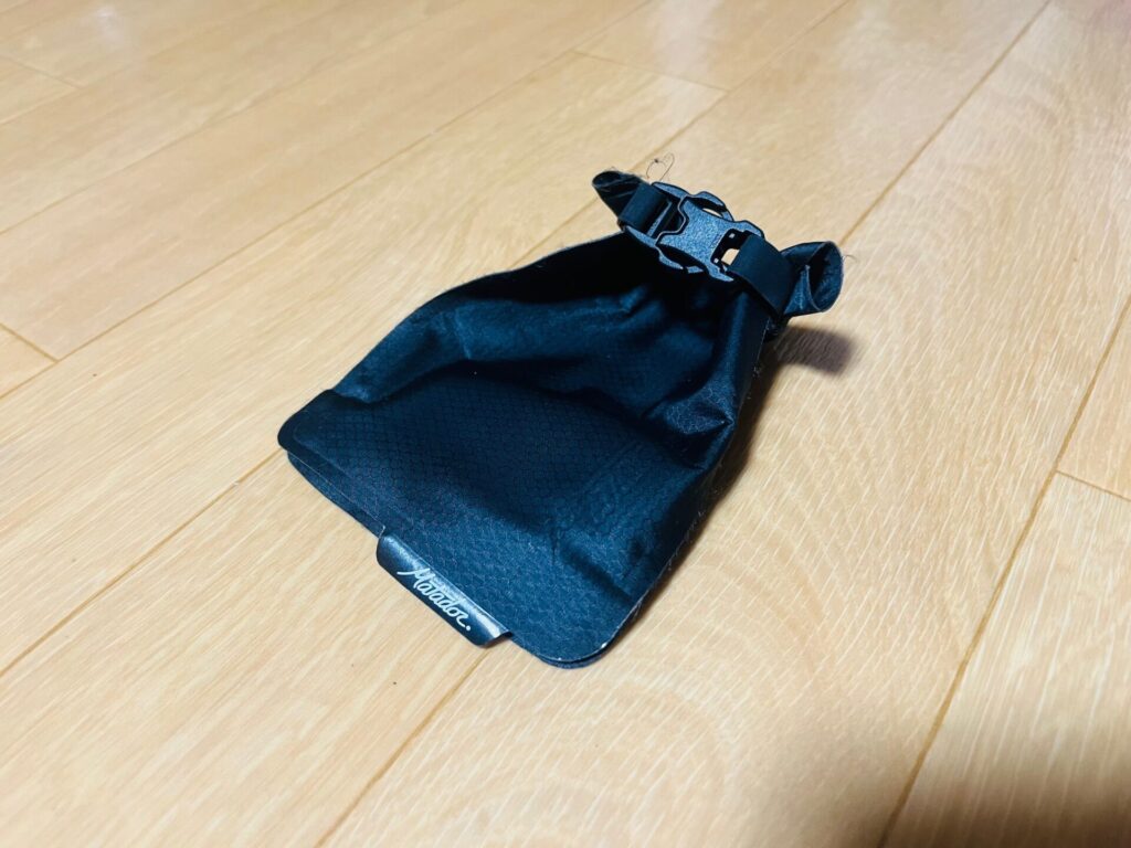 マタドールのソープバーバック。ドライテックテクノロジーという生地により中の水蒸気を蒸発させて乾燥するんです！しかも完全防水のため外からの水分が入らない。牛乳石鹸を持っていくときは必ず持っていきます。これ発明した人、革命起こしたと思うんですが・・。